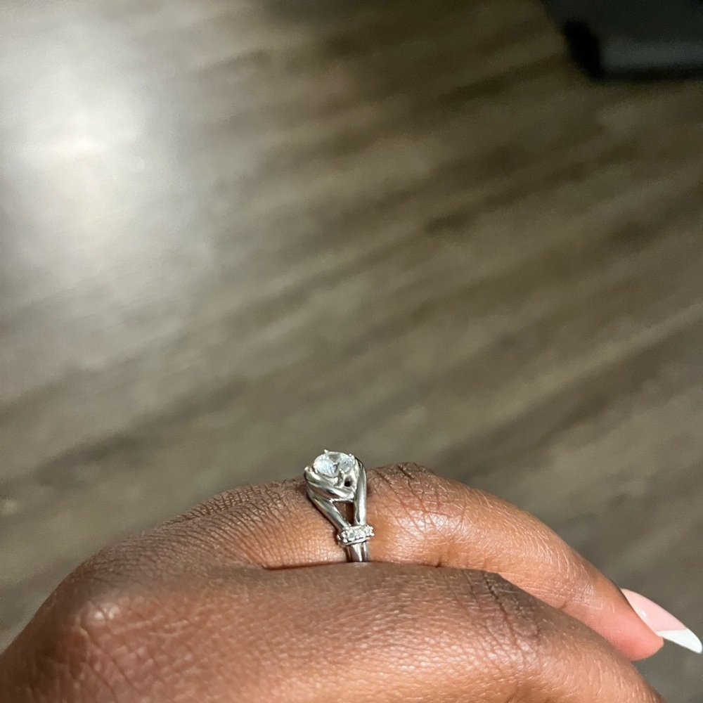 MUST BUNDLE ‼️silver NVC ring